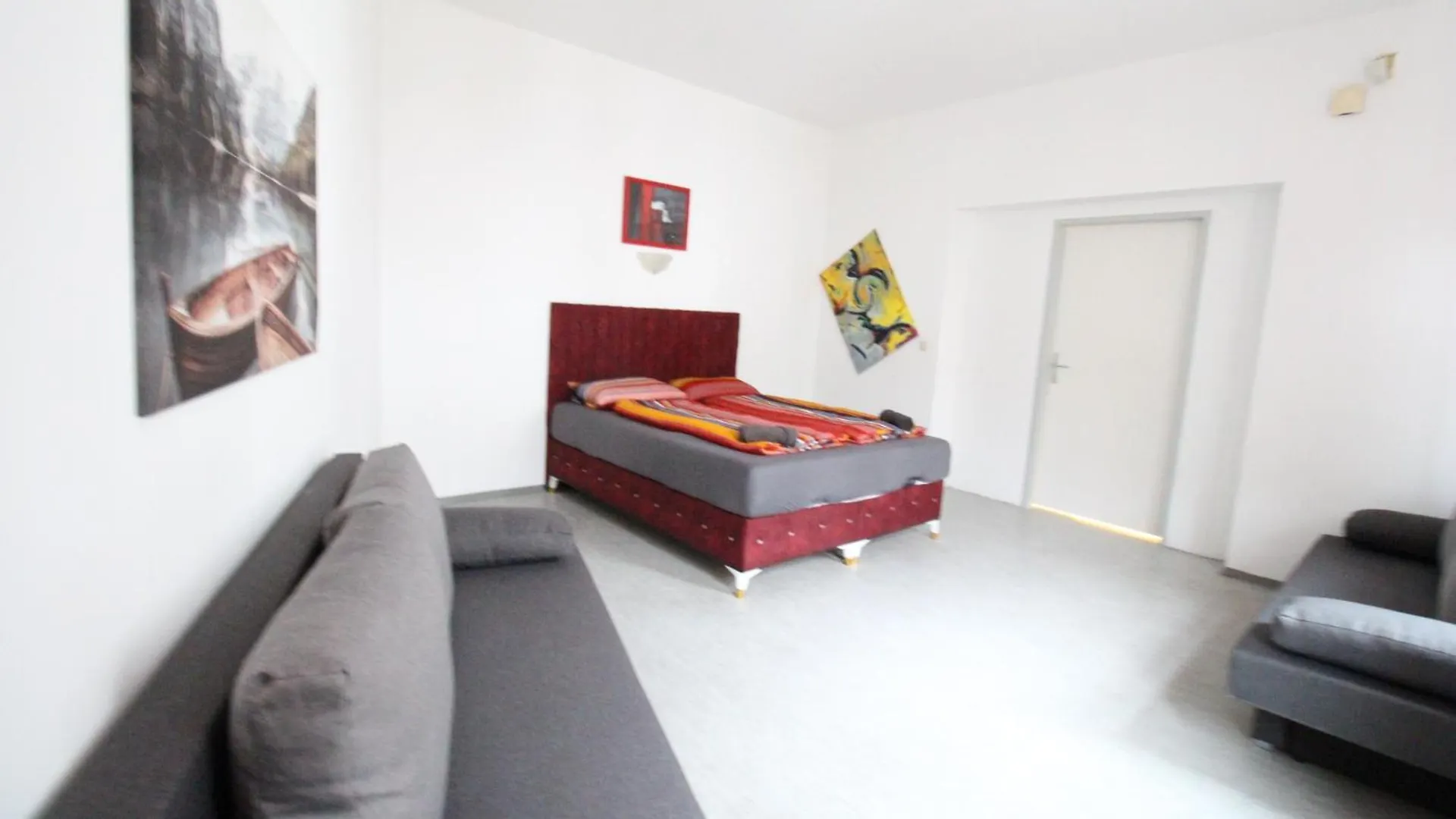 Zx Quad Room In Meidling Viena